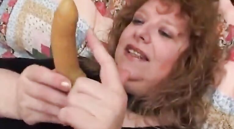 Crazy Milf with a real wet and hot Pussy. She is ready to Fuck and take a Huge Cock inside.