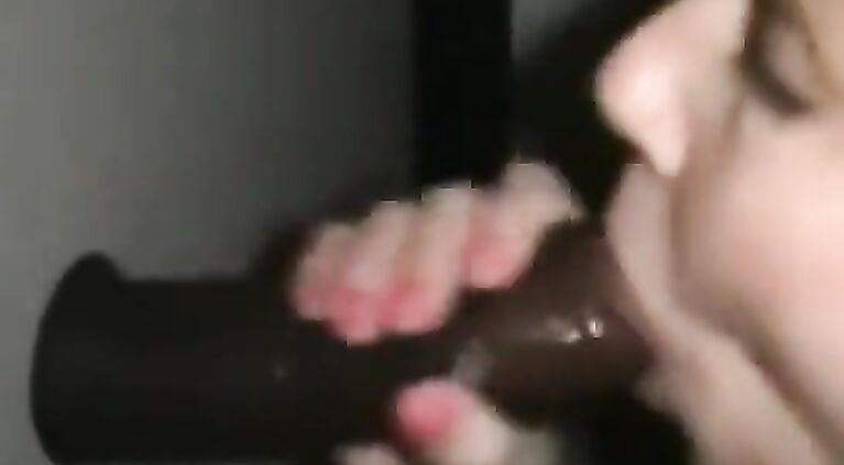 White wife chooses bbc glory hole