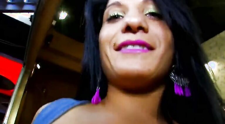 Yesenia has a secret relationship with her nephew who fucks her