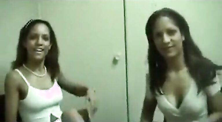Twins Fuck Each Other (s.: QueenJennyX1)