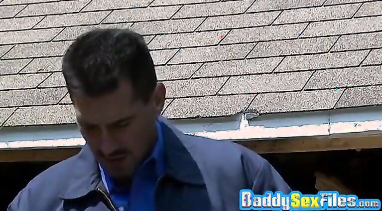 Mature hunk seduces y. gay and analfucks him outdoors