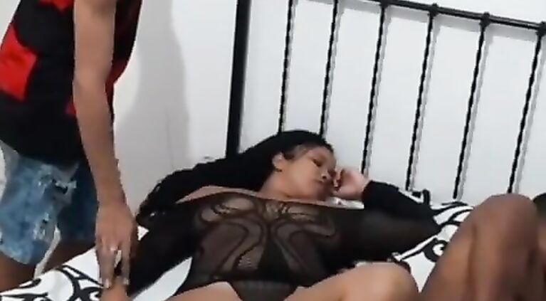 Corno dormiu e o filho dele veio se aproveitar  * Suzy Furacão  * Thales Milleto  *