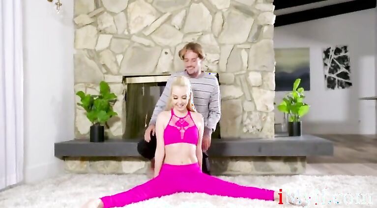 Blonde Hot MILF Checks On s.'s Cock- Aaliyah Love