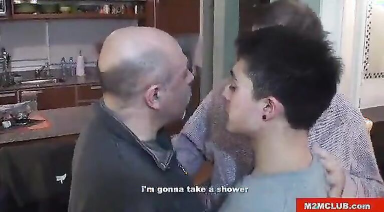 Hung mature bears fucking a queer