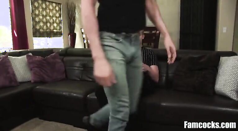 Dad Dresses Up As The Easter Bunny To Put An Egg Up Sons Ass