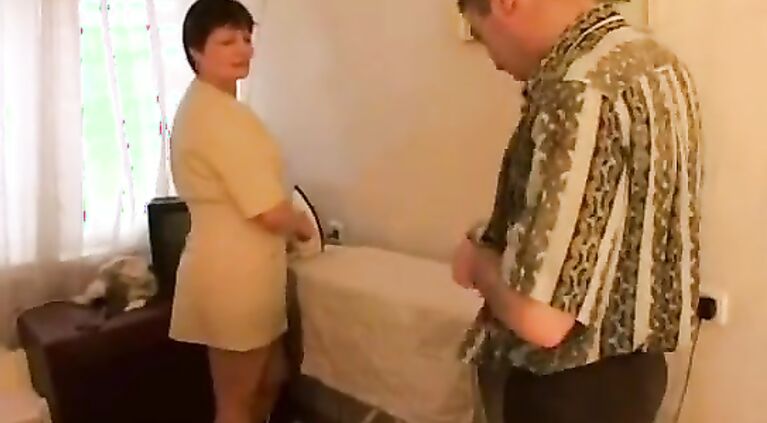Zeny decides to suck