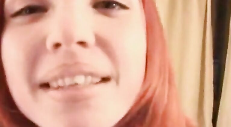 twin redheaded sisters