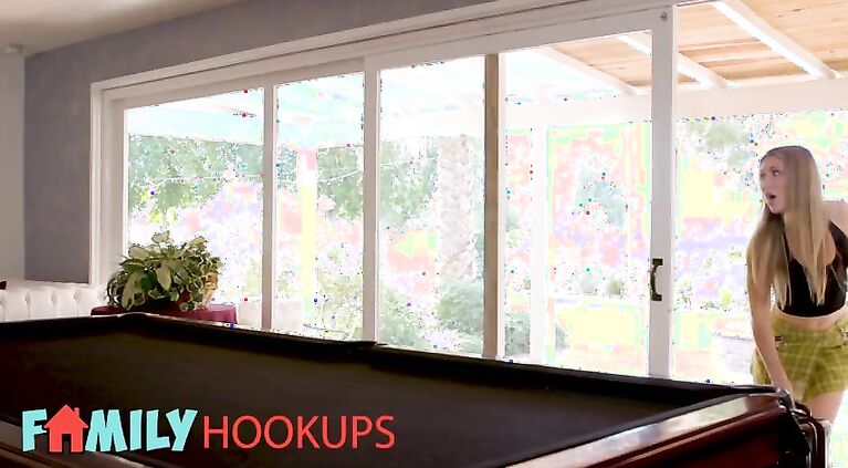 Family Hook Ups - Paige Owens Moves Back Home & Meets Her Stepmom Jessica Ryan For The First Time