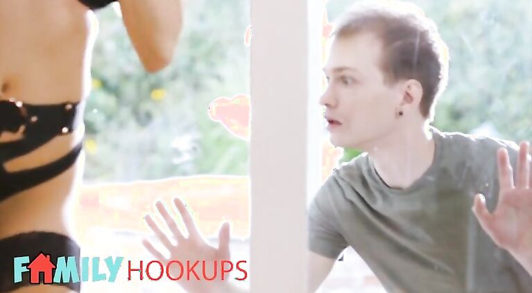 Family Hooukps - Petite stepmom Aaliyah Love rides big cock