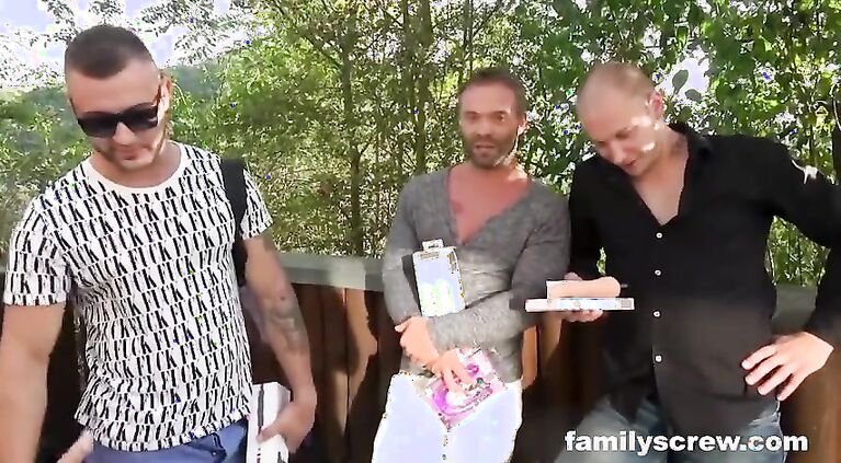 Fucked Up stepfamily Tries Out New Tricks