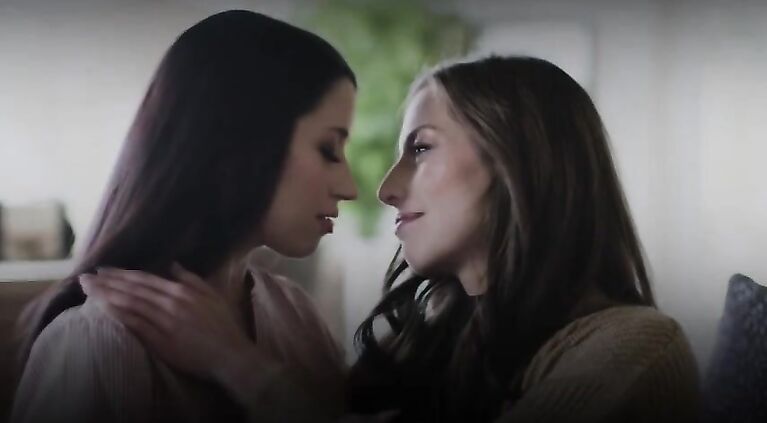MODERN-DAY SINS - Spencer Bradley ALMOST CAUGHT Lesbian Scissoring With Her GF's HOT EX-GIRLFRIEND!