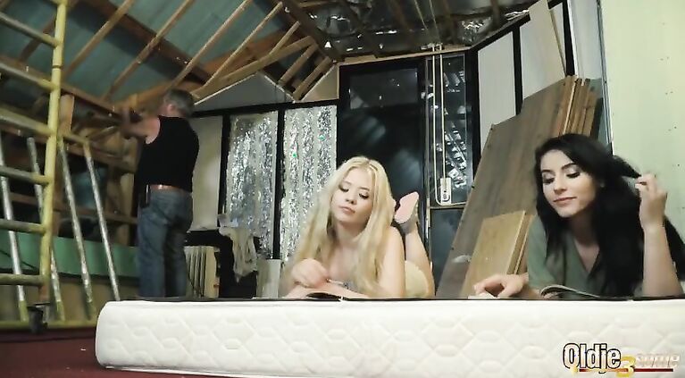Lucky old cock gets sucked by beautiful teen