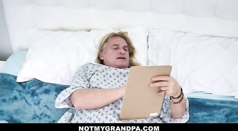 Busty Latina Nurse Gabriela Lopez Is In Patient's Bucket List