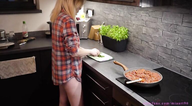 Teen gets many screaming orgasms and deep creampie while trying to get pregnant in kitchen