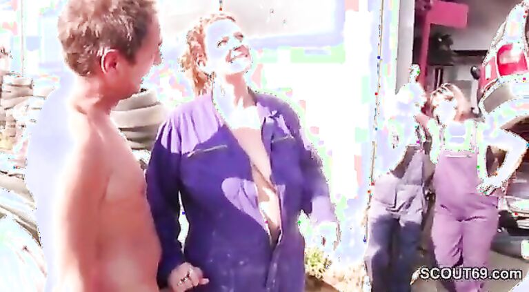 Mom and dad Show her daughters How to Fuck Outdoor