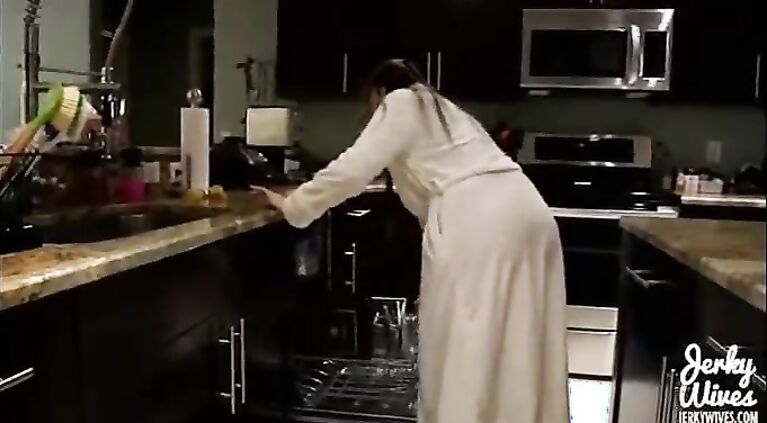Melanie Hicks in Mommas Boy (DVD)