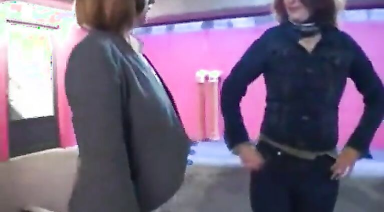 5772891 russian mom and girl 2