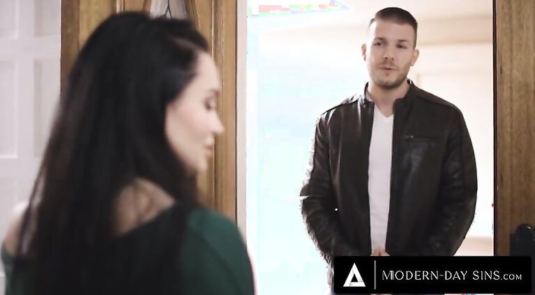 MODERN-DAY SINS - Newly Single Gabriella Paltrova SQUIRTS With Her Ex's Best Friend's Help!