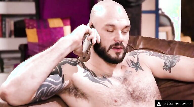 MODERN-DAY SINS - Trans Hottie Ariel Demure Is ALMOST CAUGHT FUCKING Tori Easton's CHEATING BF!
