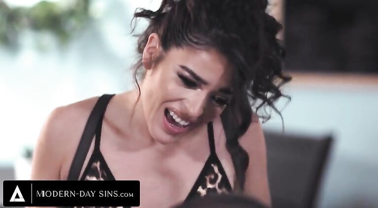 MODERN-DAY SINS - Victoria Voxxx Caught Her Bi-Curious Husband Fucking A Stranger & Joined In!