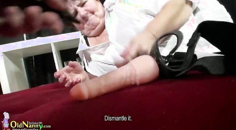 OldNannY Big Granny with natural big tits has sex