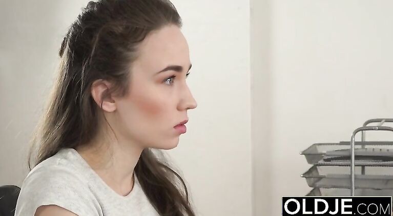girl Fucked by Old Man In Office Deepthroat Blowjob and Cumshot