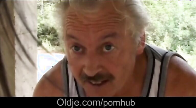 Dirty minded two besties makes a stranger oldman their sex toy