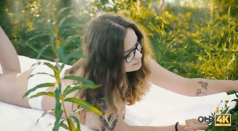 OLD4K. Girl is real full-blown whore who is nailed by old man in park