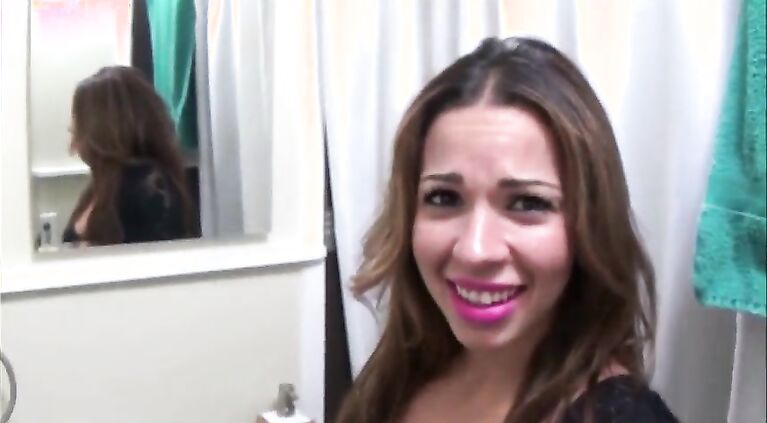 jealous s. punishes big breasted mom kylie rogue family therapy preview