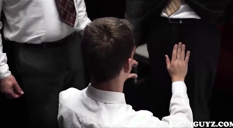 Mormon Twink Sucking Off Strangers In Dark Room