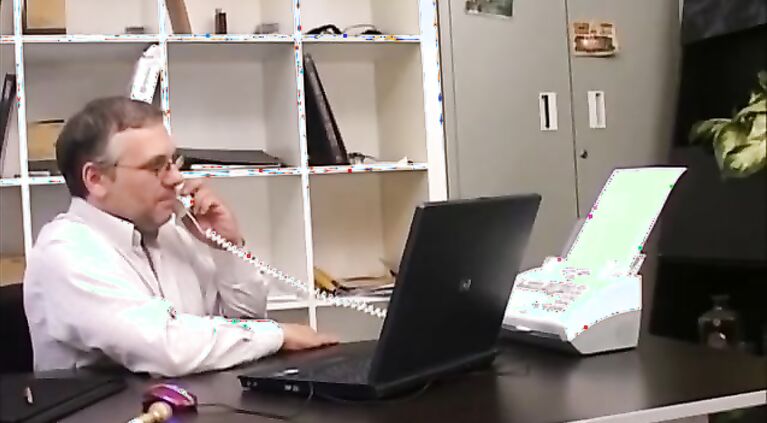 Ragazza peccaminosa succhia cazzo in ufficio - blowjob in the office