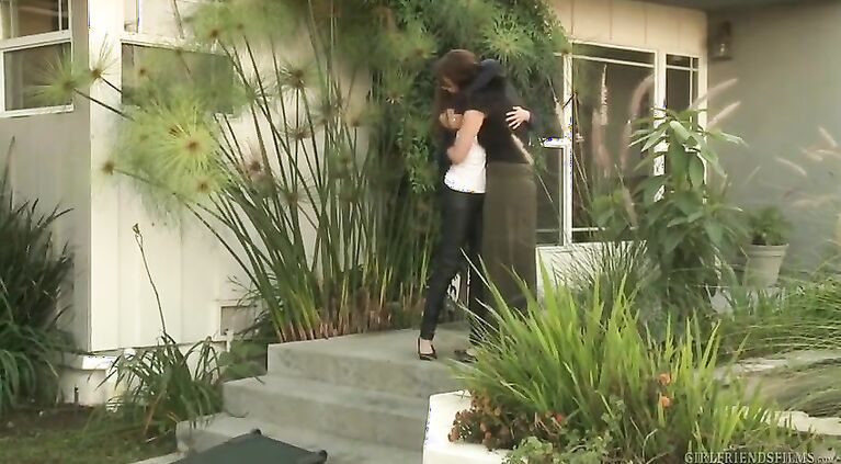 Shyla Jennings and Zoey Holloway Lesbian Talk