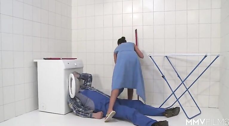 MMV FILMS German Mom draining the plumber
