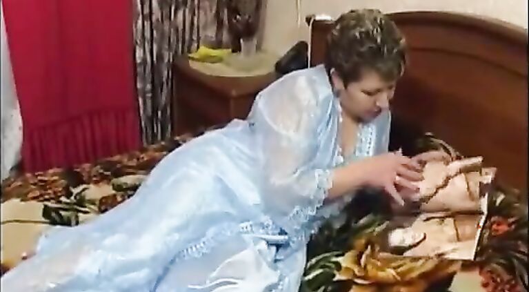 Russian mature Offers her first Anal