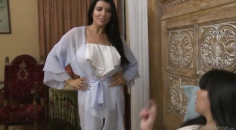 Do you feel lonely, Mercedes? - Mercedes Carrera and Romi Rain