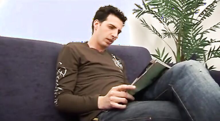 A Young boy just wants to fuck a Milf