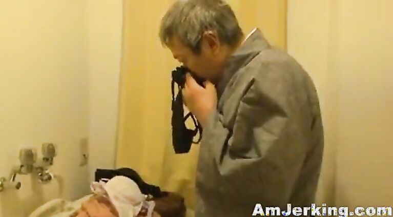 japanese f. fucking her d. from back like slave amjerking com