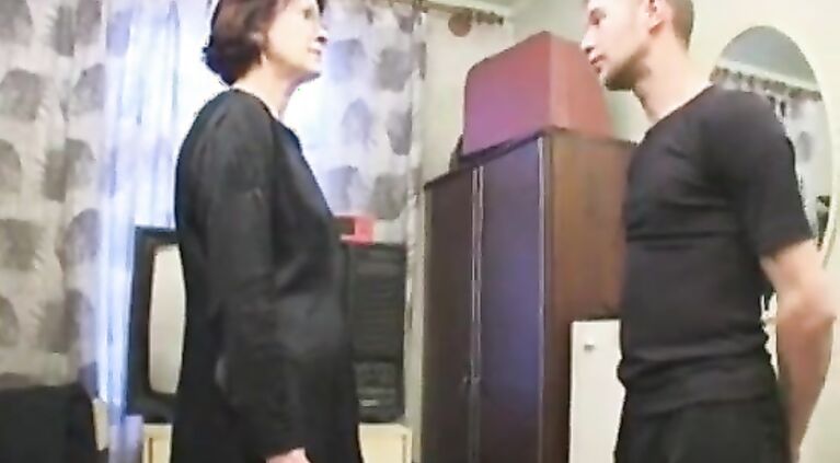 481748 russian mom and boy 2