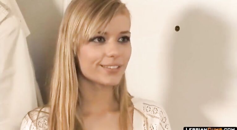 lesbiancums com stepmom seduces lesbian d.