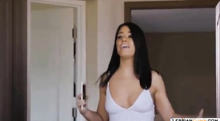 LesbianCums.com: Brandi Love Tribbing Daughters Pussy